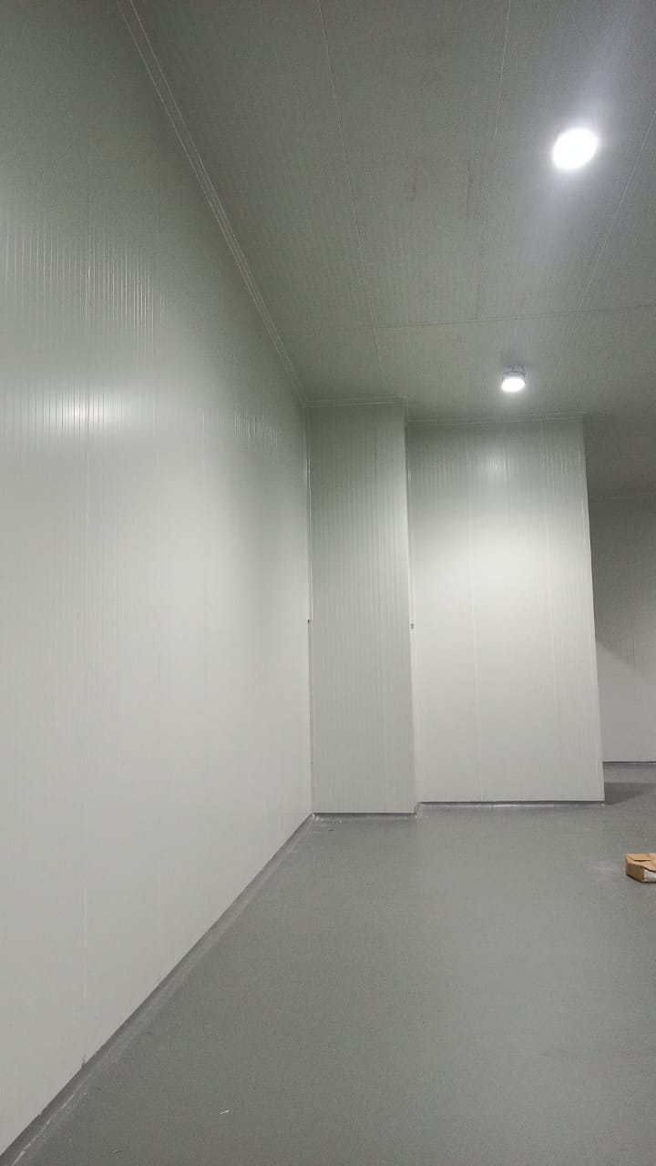 Cold room panel installation